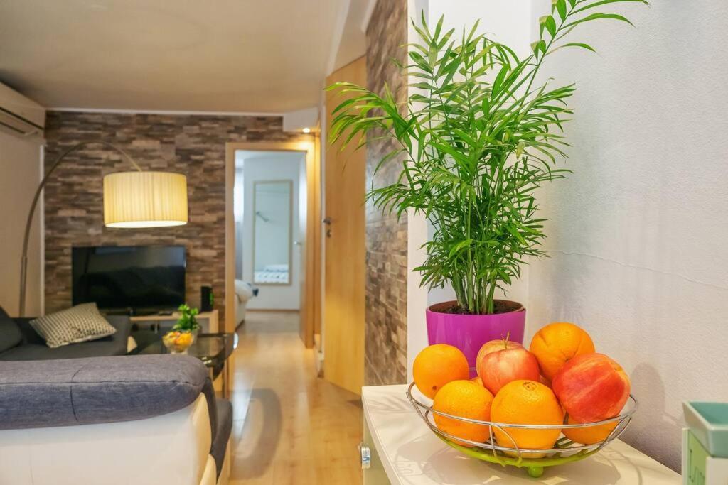 Relaxing 2Bd Apartment, Ground Floor - Walk To Old Town 스플리트 외부 사진