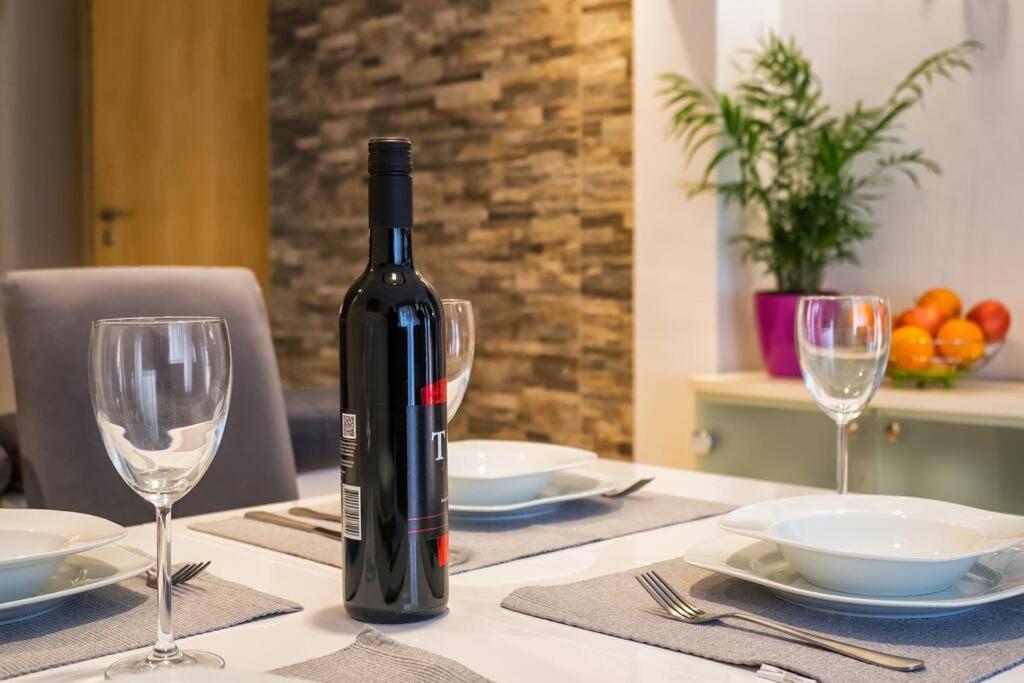 Relaxing 2Bd Apartment, Ground Floor - Walk To Old Town 스플리트 외부 사진