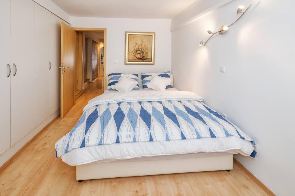 Relaxing 2Bd Apartment, Ground Floor - Walk To Old Town 스플리트 외부 사진