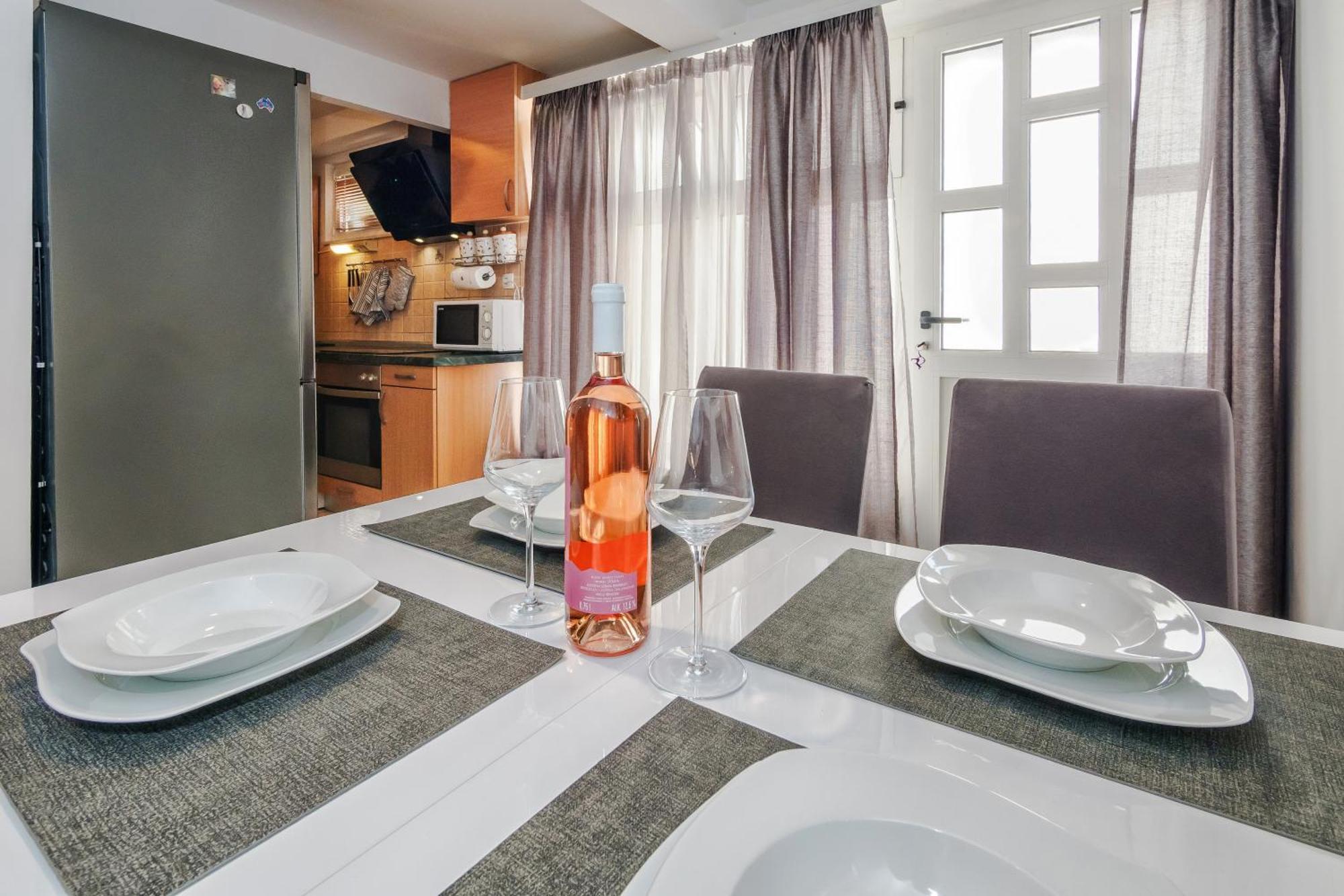 Relaxing 2Bd Apartment, Ground Floor - Walk To Old Town 스플리트 외부 사진