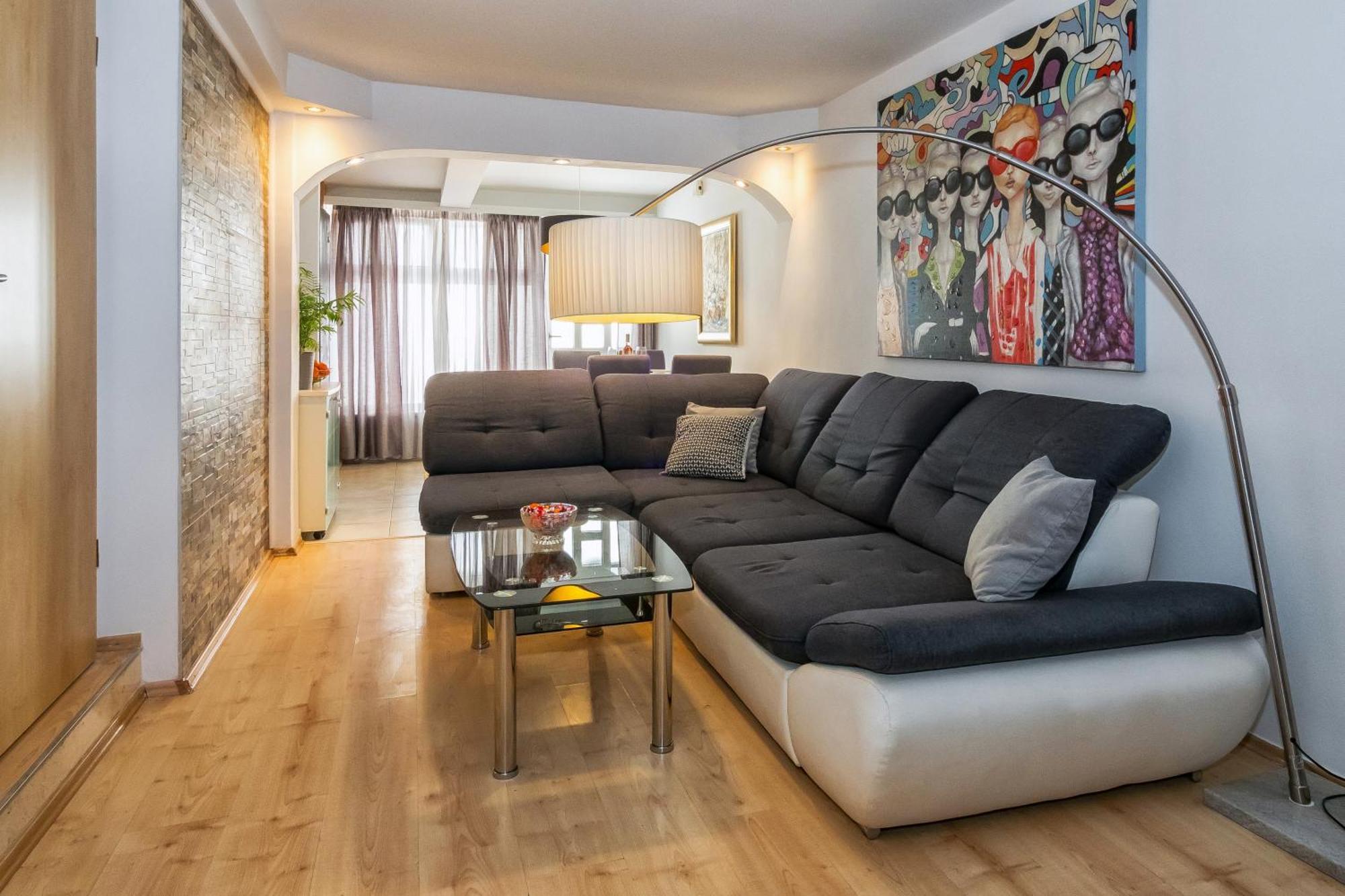 Relaxing 2Bd Apartment, Ground Floor - Walk To Old Town 스플리트 외부 사진