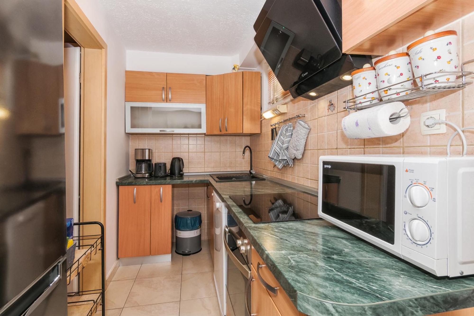 Relaxing 2Bd Apartment, Ground Floor - Walk To Old Town 스플리트 외부 사진
