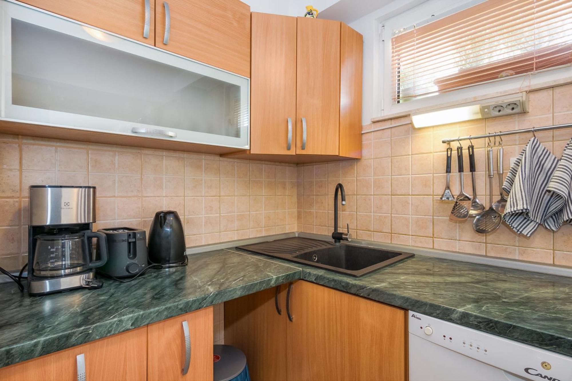 Relaxing 2Bd Apartment, Ground Floor - Walk To Old Town 스플리트 외부 사진